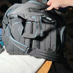 Lug Boxer Overnight bag / Black with grey trim